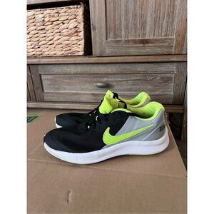 Nike Big Kid Star Runner 3 Shoes Black Green Running Track & Field Sneaker Sz 6Y